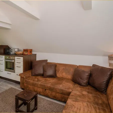 Апартаменты Becker Deck 2